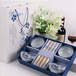 Blue and white porcelain tableware gift box