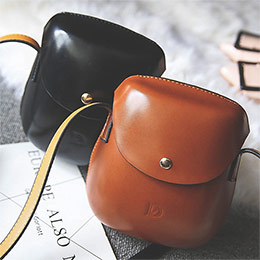 Minimalist, fresh and versatile women's bag