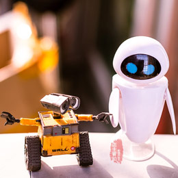 Intelligent programmable building block robot