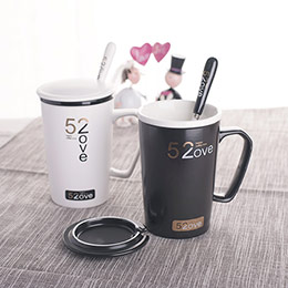 520 Black and White Couple Cup