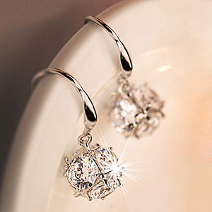 Korean style pearl earrings