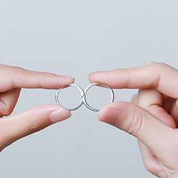 Mobius couple ring
