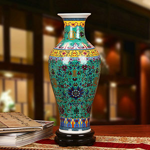 Jingdezhen Palace Enamel Vase