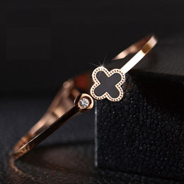 Japanese and Korean titanium steel rose gold bracelet