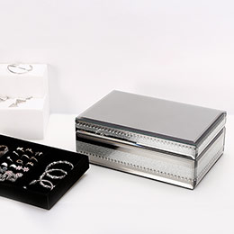 Ultra-luxurious princess-style jewelry box