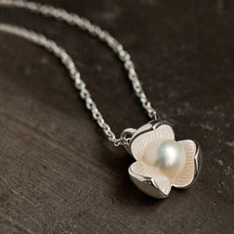 Wishing Lilac Pearl Pendant