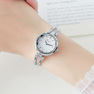 Kimio Fashion Diamond Bracelet Watch