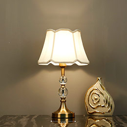 American elegant crystal table lamp