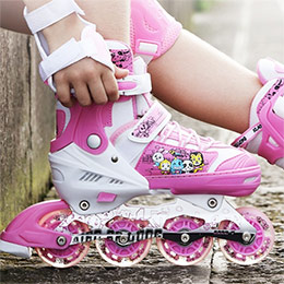 Disney children's roller skates set