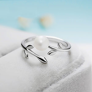 Natural freshwater pearl women's ring