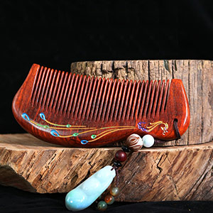 Small-leaf rosewood carved wooden comb