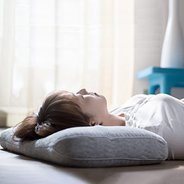 Japanese long neck protection memory pillow
