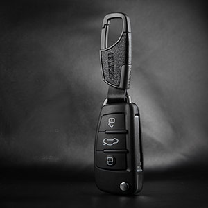 Men's Cowhide Car Keychain