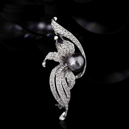 Bohemian Pearl Brooch