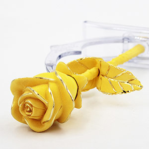 Gold-plated rose ornaments