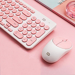 Set di mouse e tastiera per ragazze