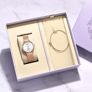 Renault ladies watch bracelet gift box