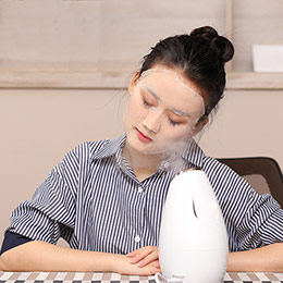 Massage Refreshing Spray Hydrating Device
