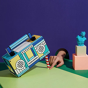 Retro radio paper speaker