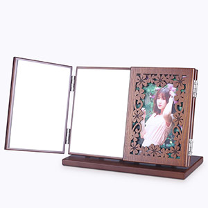Photo solid wood tri-fold makeup mirror