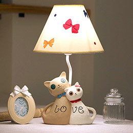 Creative cartoon couple small table lamp