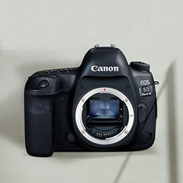 Canon EOS 5D4 SLR Camera
