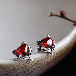 Fox Garnet Stud Earrings