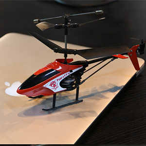 Children's remote control helicopter toy