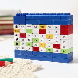 Creative DIY building block calendar
