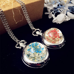 Gypsophila real flower necklace watch