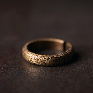 Cool texture bronze ring