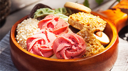 Fat house welfare, these snacks and gifts feed him