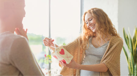 What are the best gifts for your wife when she is pregnant?