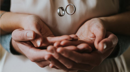 Creative gifts for long-distance couples