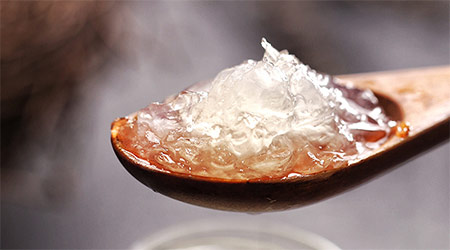 Gifts for your wife on the first anniversary of your marriage