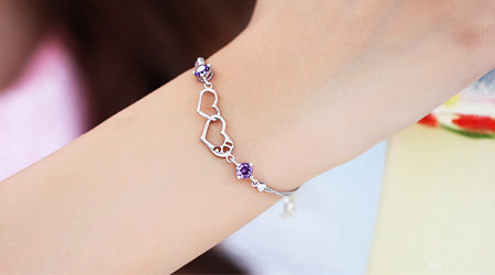 Use these high-value gifts to conquer girls who care about appearance