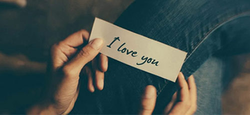 Give your ex-boyfriend these gifts after breaking up to help you get back together