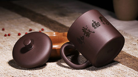 What gifts can best express filial piety when giving them to parents and elders?