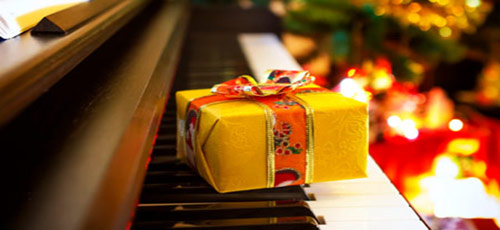 Sending blessings on Christmas Eve is more thoughtful with these gifts