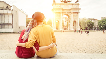 What is the most romantic gift for a girl on a first date?