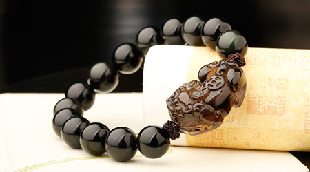 These gifts are the most suitable for dad in his zodiac year