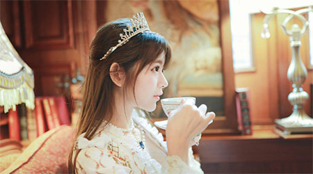 Want to court your goddess? These 10 gifts will make her fall in love with you at first sight