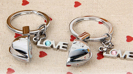 Top 10 couple gifts that are both good-looking and inexpensive