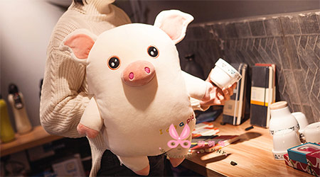 A collection of beautiful and heartwarming gifts for autumn and winter