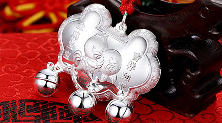 Give your baby these traditional Chinese gifts for his first birthday