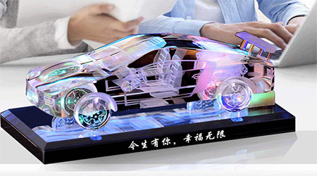 Gifts for your husband on his first wedding anniversary