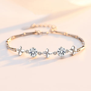 Four-leaf clover sterling silver forest bracelet