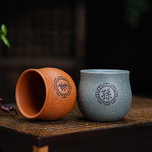 Cento Nomi di Famiglia Tazza di Argilla Viola Cielo Stellato