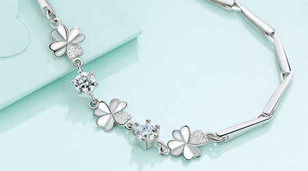 Recommended breakup gifts for your girlfriend to give her a final touch