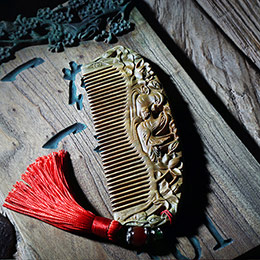 Green sandalwood carved mandarin duck wooden comb